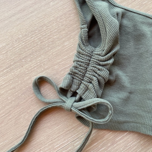 ASOS Design 2-pack Crop Tops Sizes US 2/4 in Khaki and Mint - Picture 4 of 16